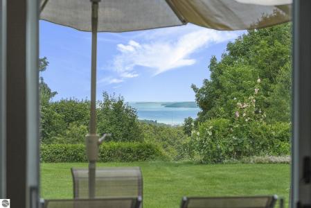 4356 Carlson Drive, Traverse City, Michigan 49684, USA