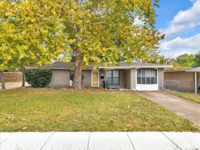 812 W Grubb Drive, Mesquite, Texas 75149, USA