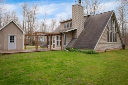 1180 Winding Wood, Farwell, Michigan 48622, USA