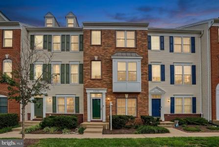 42792 Sykes Terrace, Chantilly, Virginia 20152