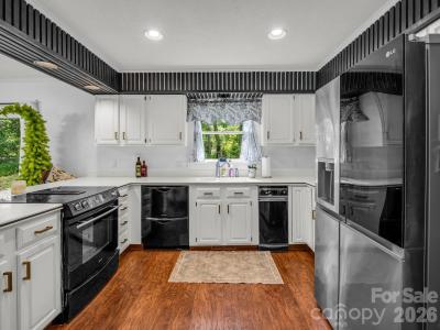 213 Raintree Drive, Hendersonville, Caroline Du Nord 28791, États-Unis