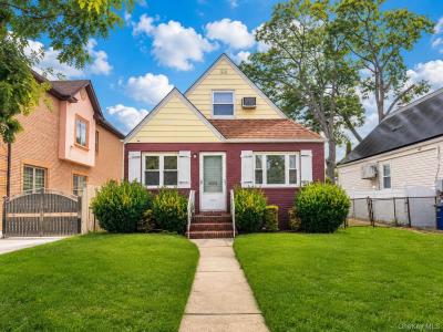 8042 260th Street, Glen Oaks, New York 11004, USA