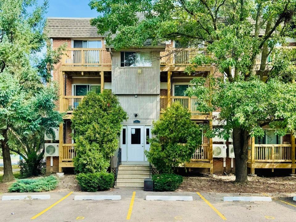 549 Ashland Avenue #F, Aurora, Illinois 60505, Stati Uniti