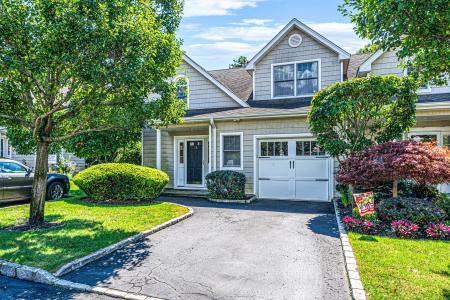 32 Coral Lane, Sayville, New York 11782, USA