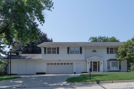 227 6th Avenue Se, Siouxcentr, Iowa 51250, USA