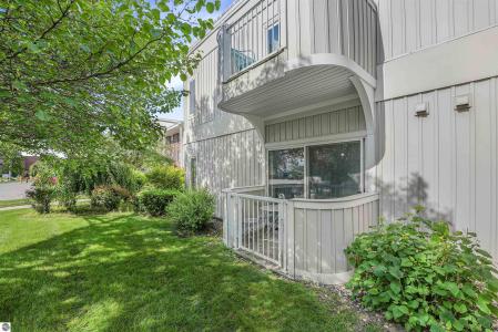 124 Beech Street, Traverse City, Michigan 49684, USA