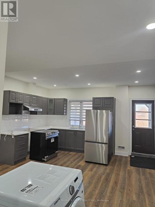 126 DEGREY DRIVE, Brampton (bram East), Ontario L6P 4L7, Canada