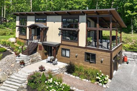 72 DARLING DRIVE, Selwyn, Ontario K0L 2W0, Kanada