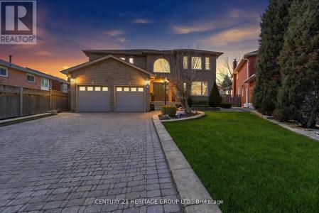 12 LAVINIO COURT, Vaughan (maple), Ontario L6A 1V8, Canada