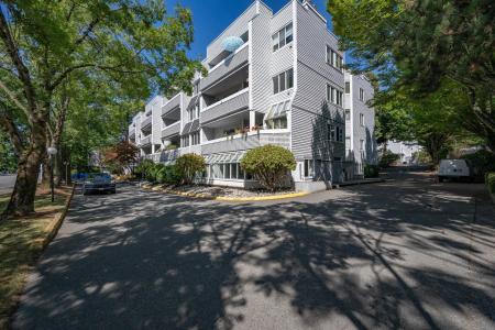 7431 BLUNDELL ROAD, Richmond, Columbia Britannica V6Y 3G8, Canada