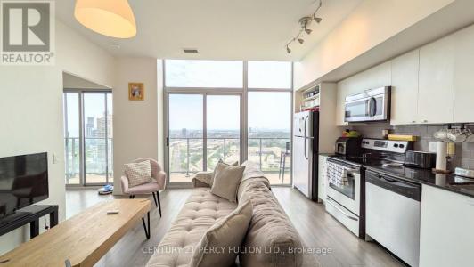 105 THE QUEENSWAY, Toronto (high Park-swansea), Ontario M6S 5B5, Canada