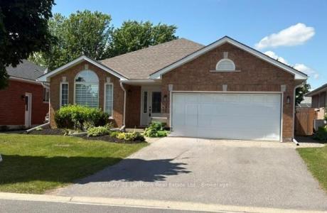 28 HICKORY GROVE, Belleville, オンタリオ K8N 5Y1, カナダ