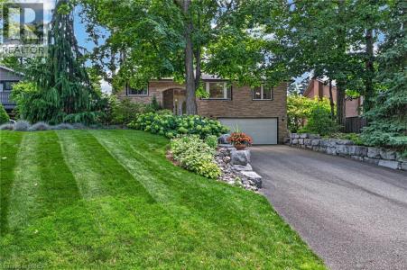 245 CORRIE CRESCENT, Waterloo, Ontario N2L 5W3, Canada