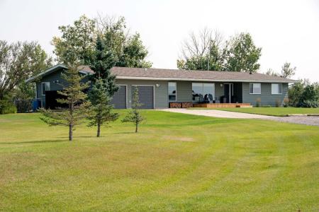 264057 562 AVENUE E, Rural Foothills County, Alberta T0L 0J0, Canada