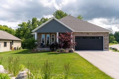 401 ALGOMA CRESCENT, Georgian Bluffs, Ontario N0H 1S0, Canada