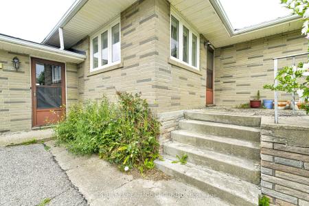 270 WALKER AVENUE, Bradford West Gwillimbury, Ontario L3Z 1Y6, Canada