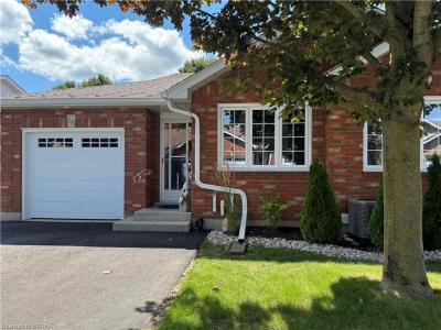 60 WHITLAW WAY, Paris, Ontario N3L 4C3, Canada