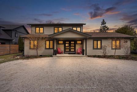 29 ST. CLAIR STREET, Collingwood, Ontario L9Y 5N5, Canada