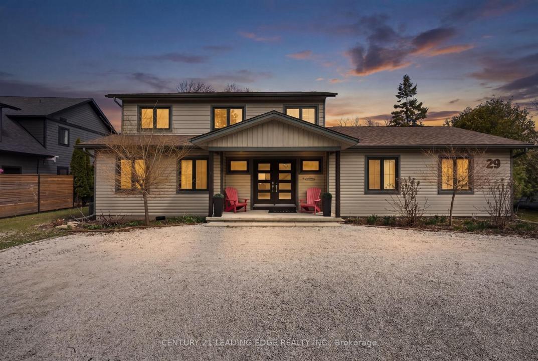 29 ST. CLAIR STREET, Collingwood, Ontario L9Y 5N5, Canada