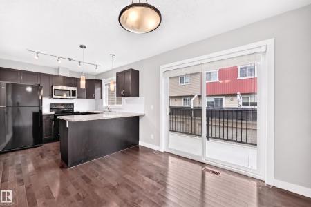 9535 217 STREET NW, Edmonton, Alberta T5T 4P5, Canada