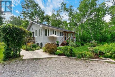 24 CRESCENT DRIVE, Tay, 온타리오주 L0K 2A0, 캐나다