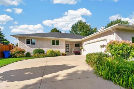 65 PARK PLACE EAST, Winnipeg, Manitoba R2P 1C5, Canada