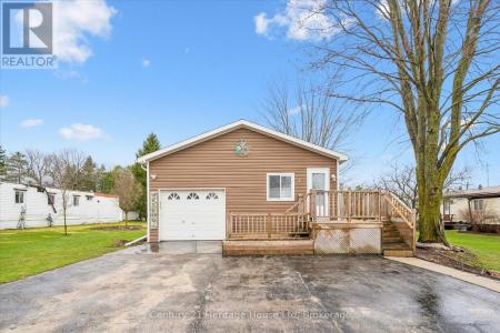 25 FOURTH AVENUE, Wellington North, Ontario N0G 2K0, Canada