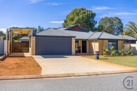 60 Midsummer Circle, Pinjarra, WA 6208, Australia