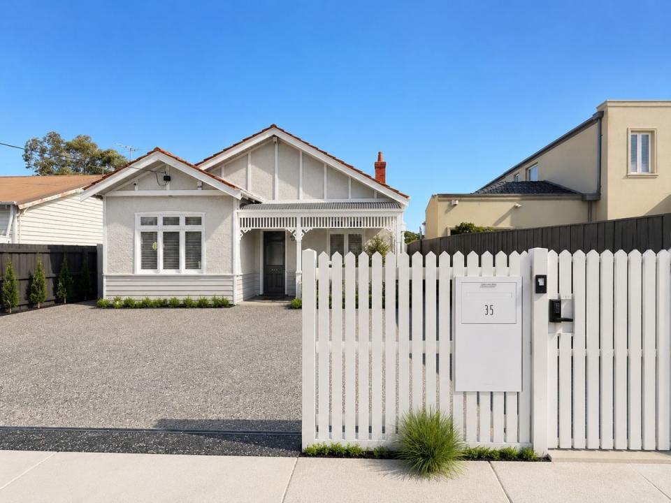 35 Shepparson Avenue, Carnegie, VIC 3163, Australia