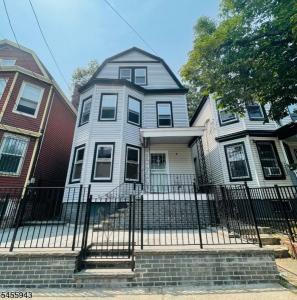 823 S 14th St, Newark City, New Jersey 07108, Stati Uniti