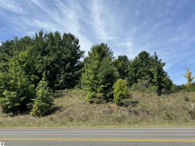 1108 S Garfield Road, Traverse City, Michigan 49696, USA