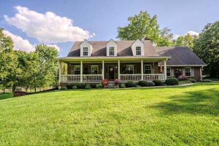 2075 Pinckard Pike, Versailles, Kentucky 40383, USA