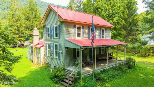 21 Water Street, Benton, Pennsylvania 17814, USA