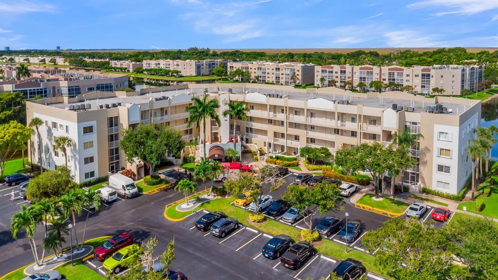 7759 Granville Drive #306, Tamarac, Florida 33321, USA