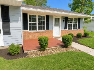 463 B Oldham Ct., Ridge, New York 11961, USA