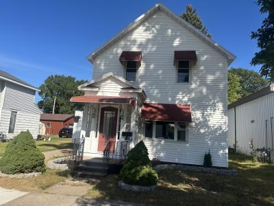 1017 River Ave., Iron Mountain, Michigan 49801, USA