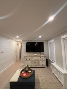 84 Tafts Ave., Winthrop, Massachusetts 02152, USA