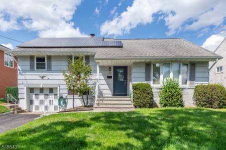 23 Urma Pl, Bloomfield Twp., New Jersey 07003-3133, USA