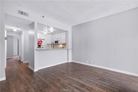 730 W 4th Street , 308, Long Beach, California 90802, USA