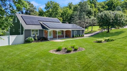 9 LAKE POCHUNG RD, Vernon Twp, New Jersey 07461, USA