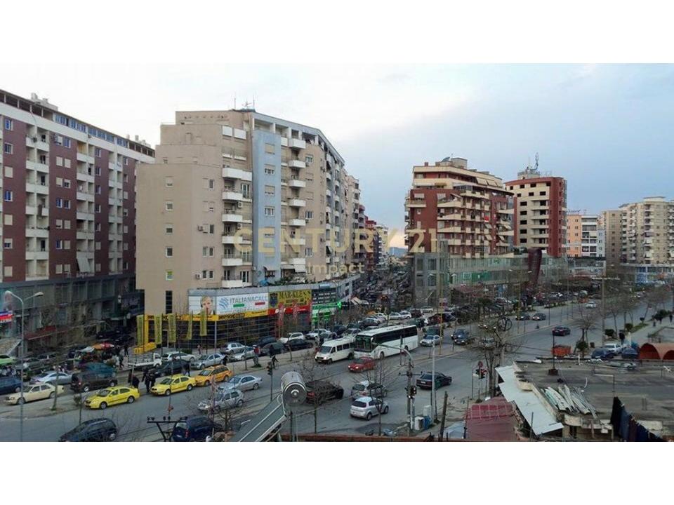 Astiri, Tirana, Albania