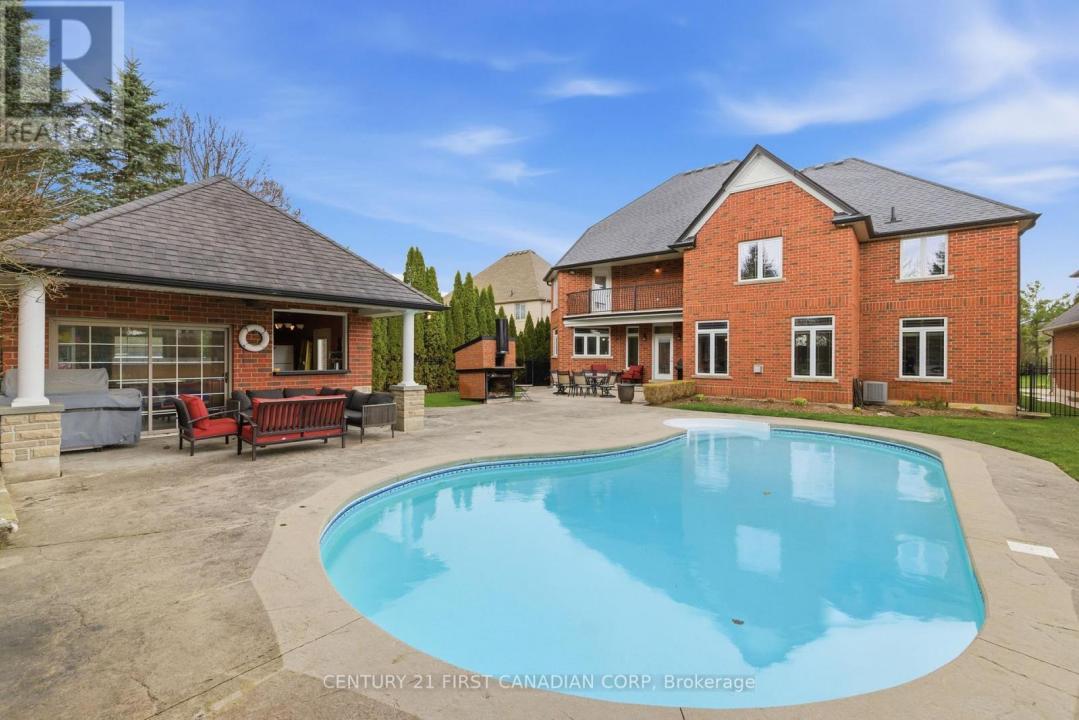 7222 CLAYTON WALK, London South (south V), Ontario N6P 1W1, Kanada