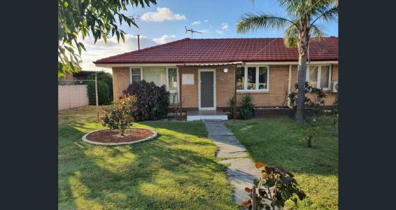 5 Nicholas Street, Gosnells, WA 6110, Australia