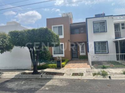 P. de los Cipreses 32,, Villa De Álvarez, Колима 28978, Мексика