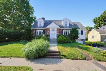 70 Oakdale Rd, Newton, マサチューセッツ 02459, アメリカ合衆国