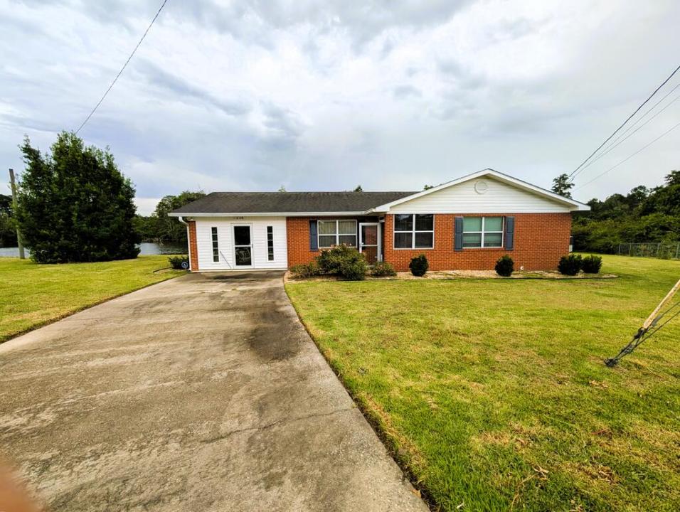1608 Bel Air Cir, Douglas, Georgia 31533, Stati Uniti