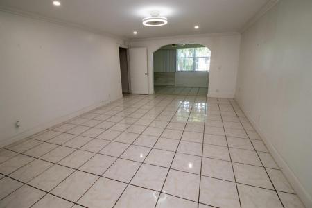 1040 NW 80th Avenue #203, Margate, Florida 33063, USA