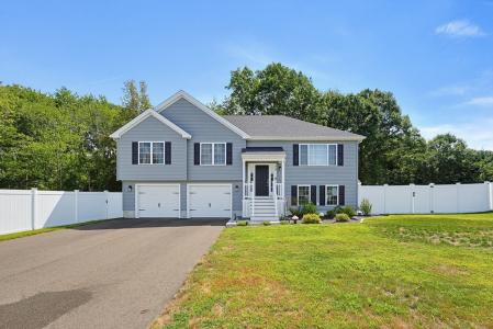 70 Henrietta Way, Taunton, Massachusetts 02780, USA