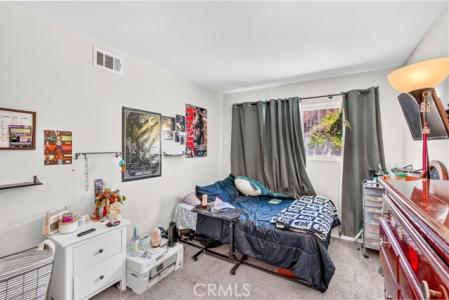 1215 Dickenson, Upland, Califórnia 91786, Estados Unidos