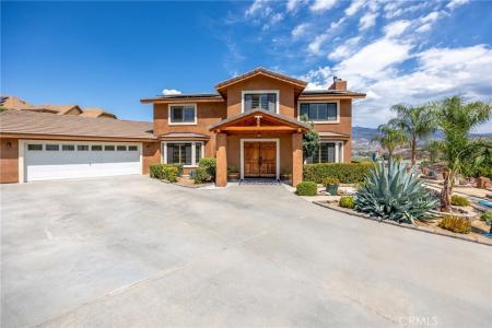 45540 Denizen Heights, Hemet, California 92544, USA